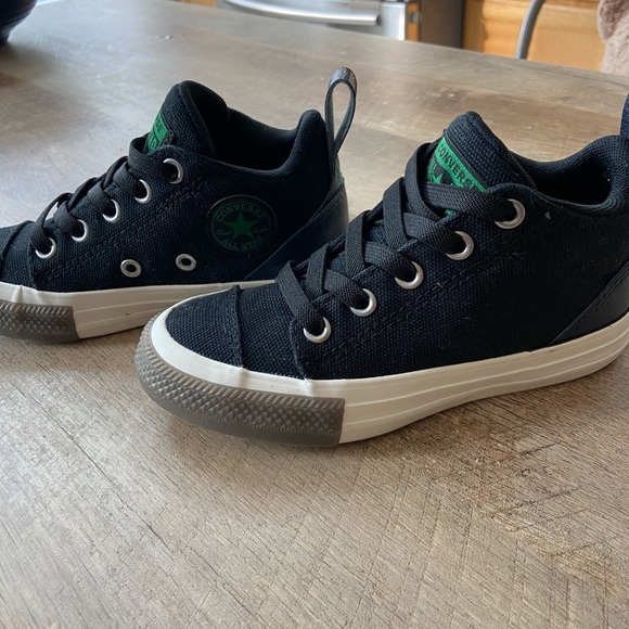 boys converse shoes size 11